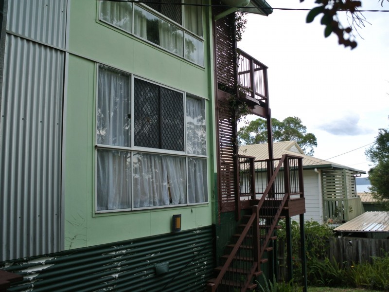 27 Oomool Street, Macleay Island QLD 4184