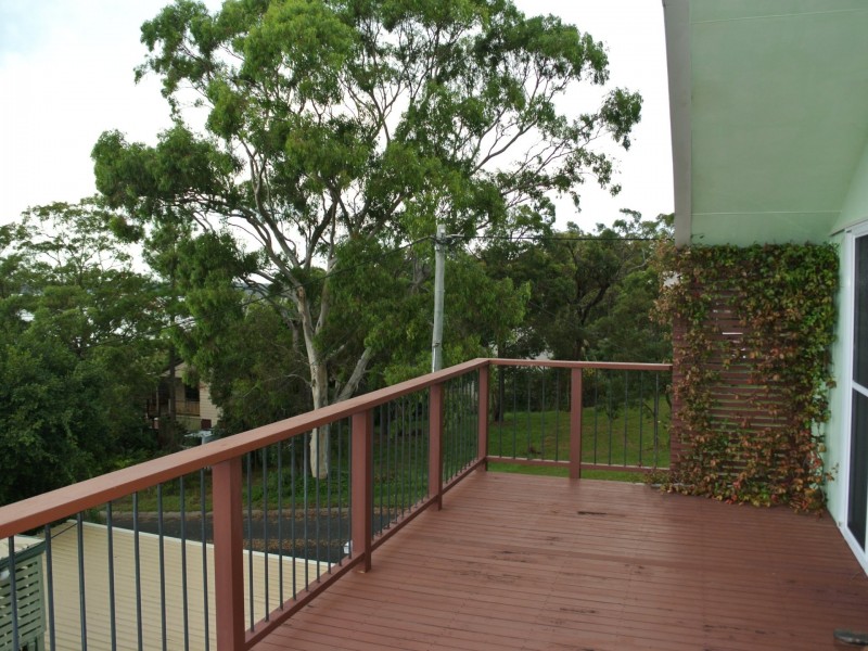 27 Oomool Street, Macleay Island QLD 4184