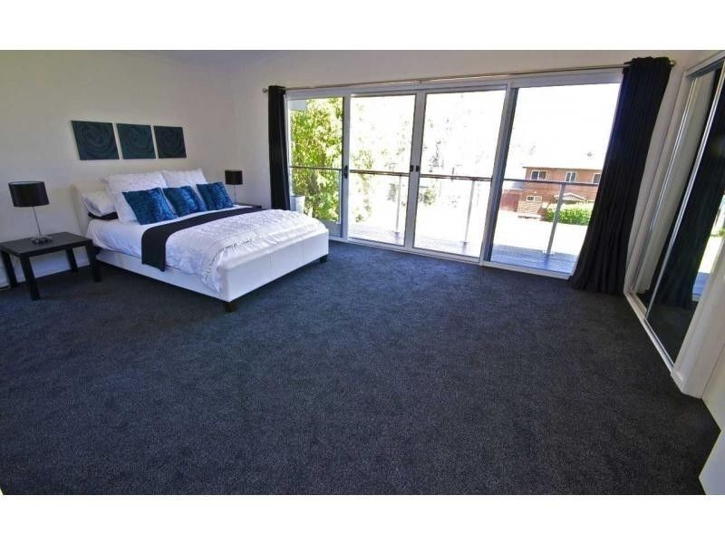 15 Kim Cres, Macleay Island QLD 4184