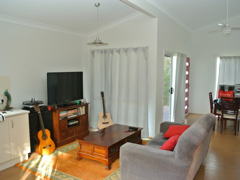 18 Kalara Street, Macleay Island QLD 4184