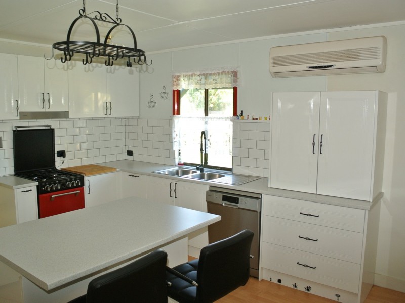 25 Orion Street, Macleay Island QLD 4184