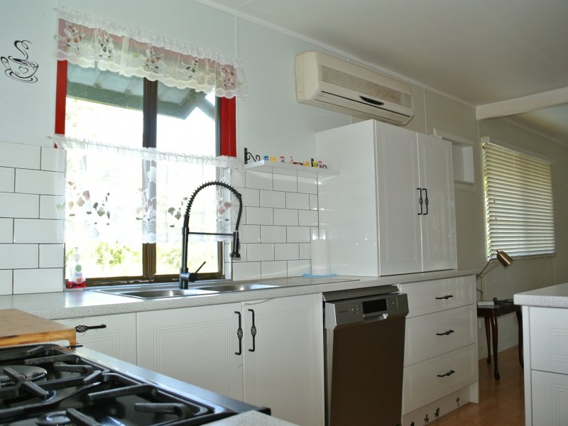 25 Orion Street, Macleay Island QLD 4184