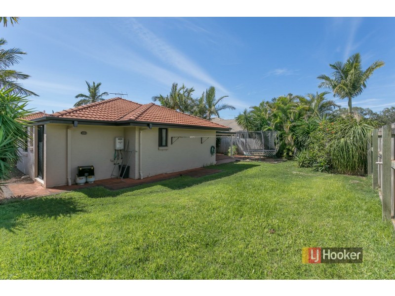11 Pitman Place, Redland Bay QLD 4165