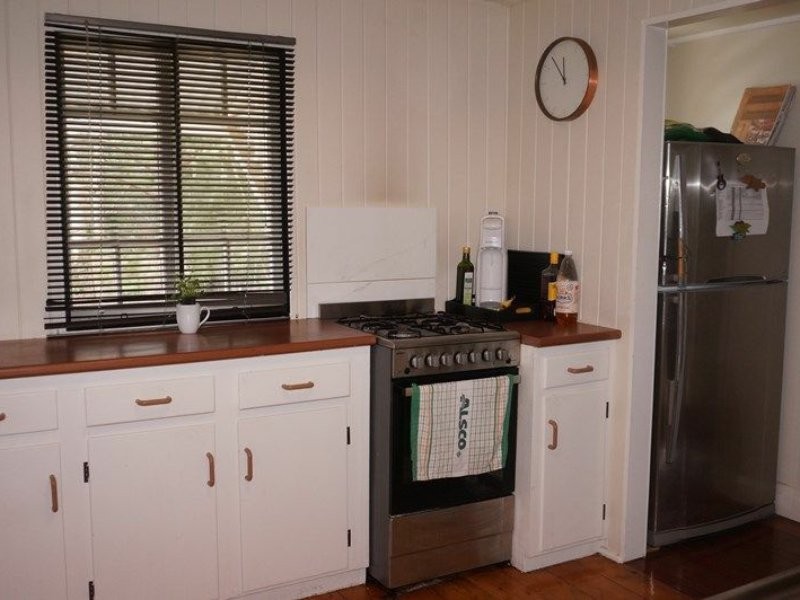 17 Pecan Street, Macleay Island QLD 4184