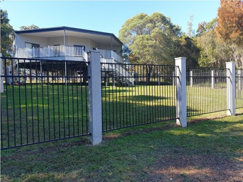 41 TENANNE, Russell Island QLD 4184