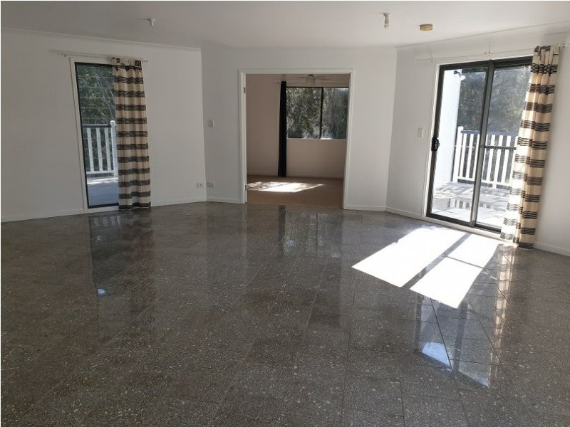 41 TENANNE, Russell Island QLD 4184