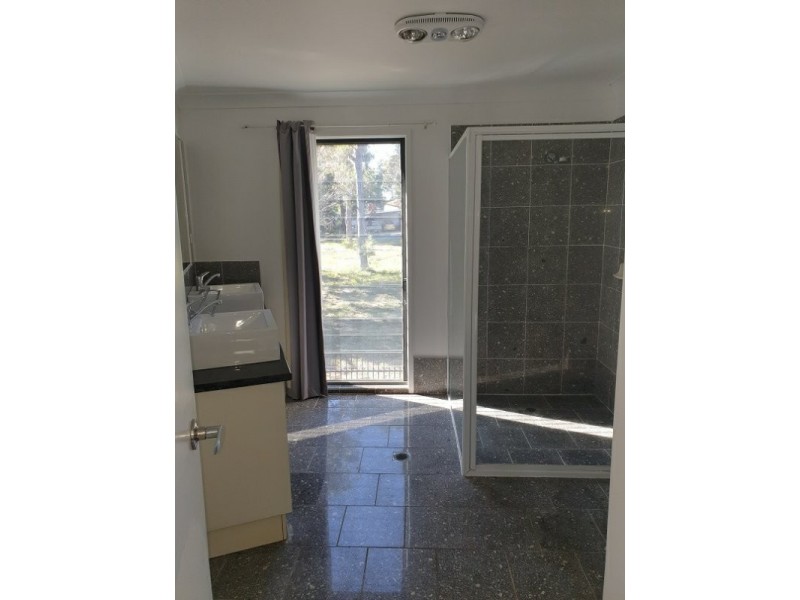 41 TENANNE, Russell Island QLD 4184