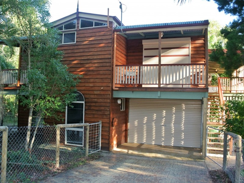 8 Kalara Street, Macleay Island QLD 4184