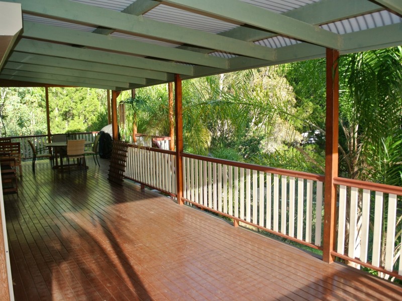 8 Kalara Street, Macleay Island QLD 4184