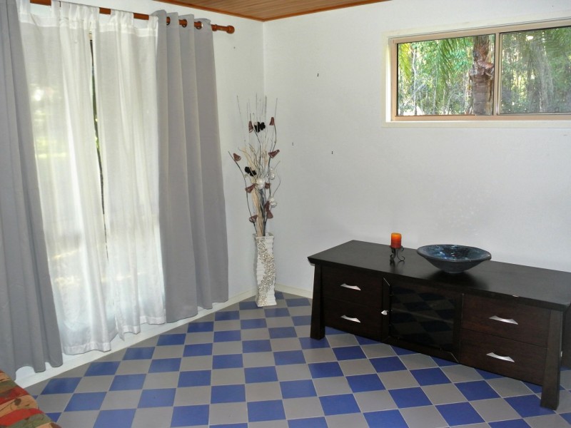 8 Kalara Street, Macleay Island QLD 4184