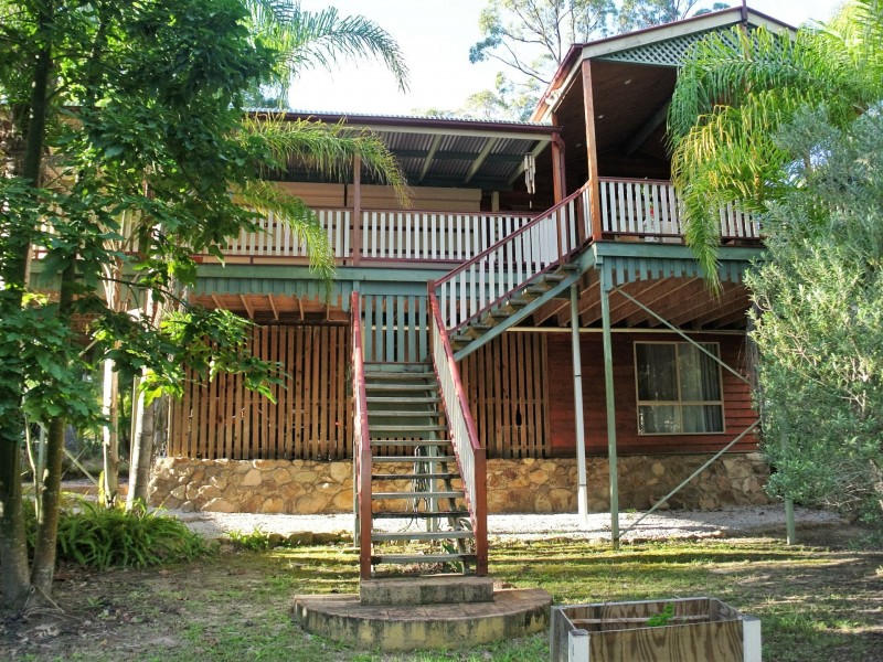 8 Kalara Street, Macleay Island QLD 4184