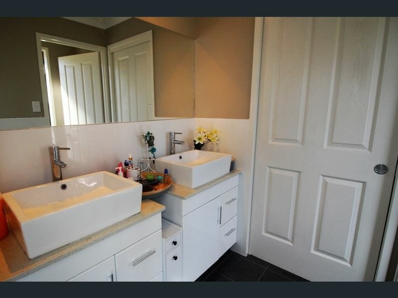 6 Mawarra Street, Macleay Island QLD 4184