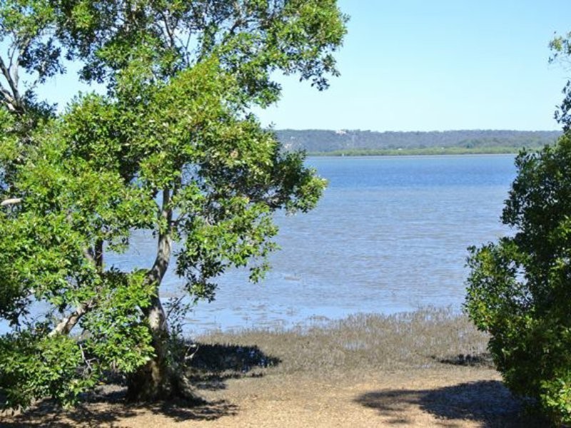 85 Coondooroopa Drive, Macleay Island QLD 4184