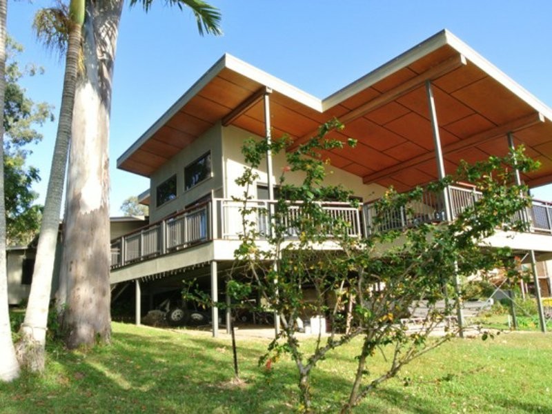 85 Coondooroopa Drive, Macleay Island QLD 4184