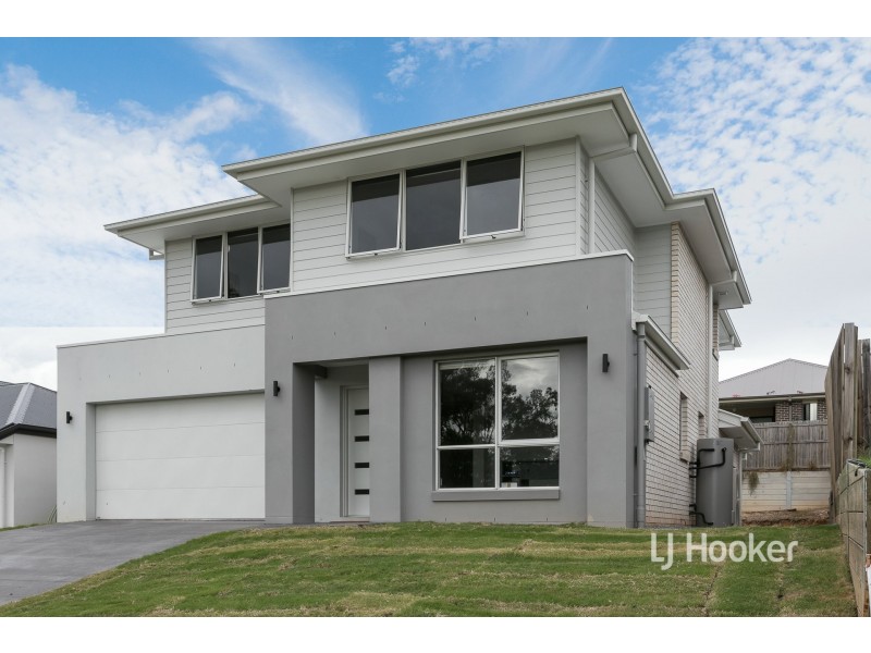 4 Valleygreen Close, Redland Bay QLD 4165