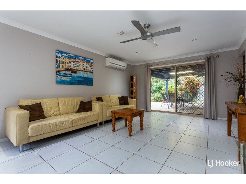 13 Niblick Way, Redland Bay QLD 4165