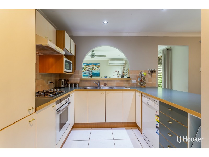 13 Niblick Way, Redland Bay QLD 4165