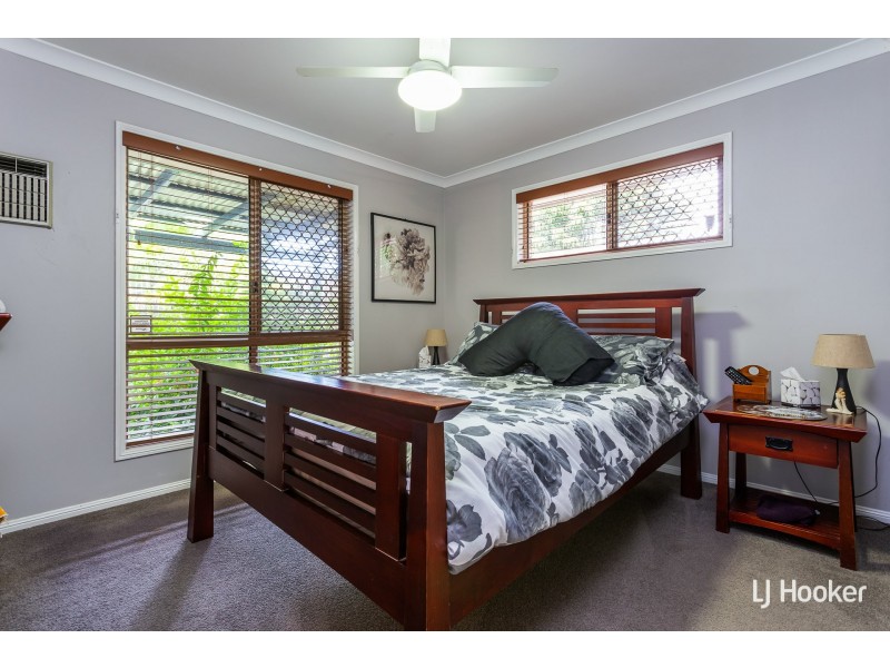 13 Niblick Way, Redland Bay QLD 4165