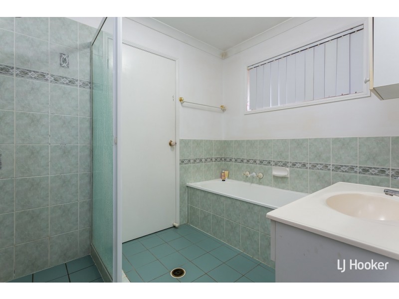 13 Niblick Way, Redland Bay QLD 4165