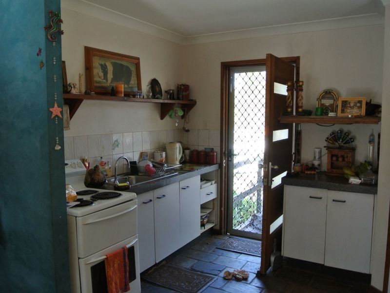 58-60 High central road, Macleay Island QLD 4184