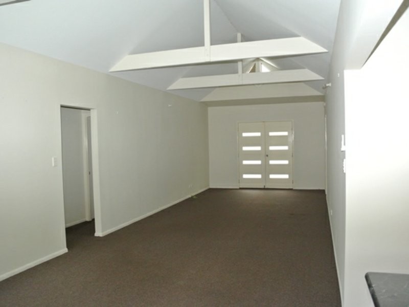 2 Cathy Street, Macleay Island QLD 4184