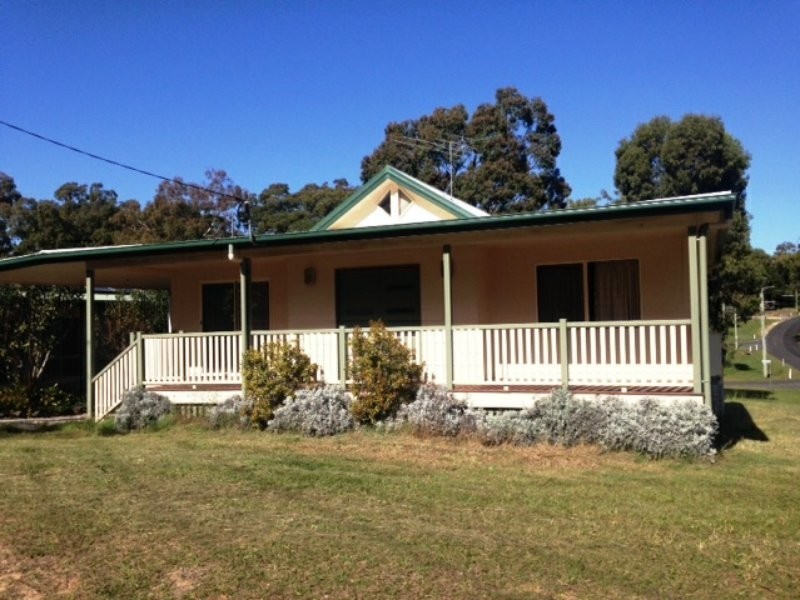 2 Cathy Street, Macleay Island QLD 4184
