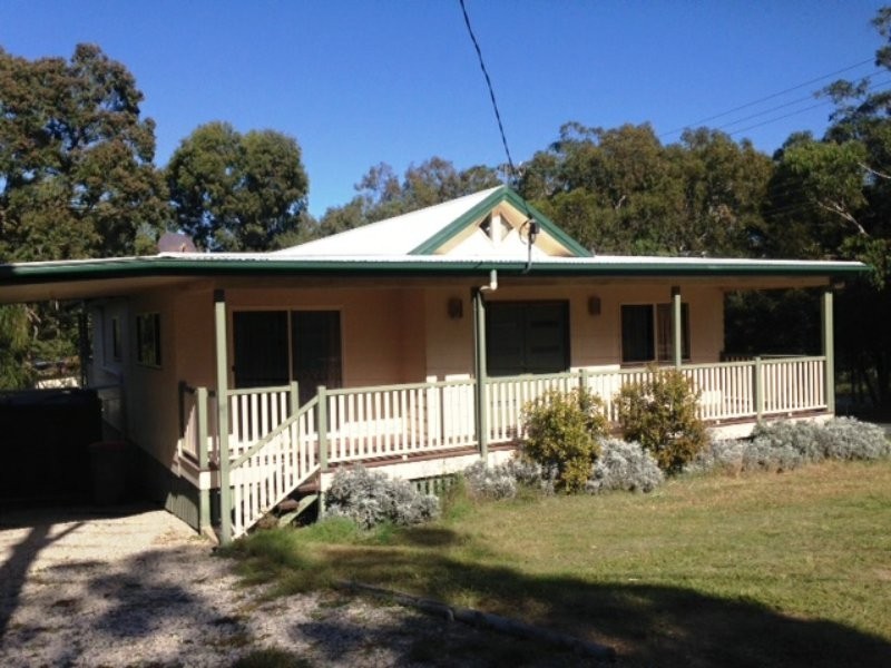 2 Cathy Street, Macleay Island QLD 4184