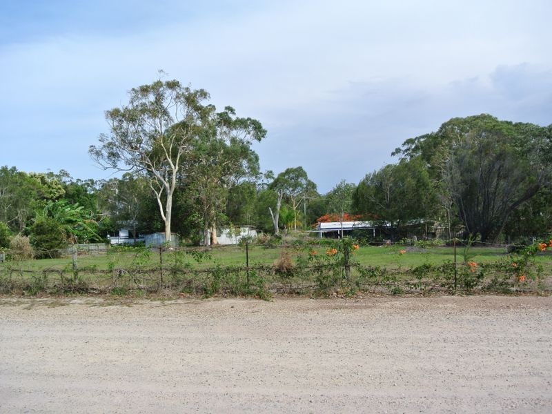 16 George Street, Macleay Island QLD 4184