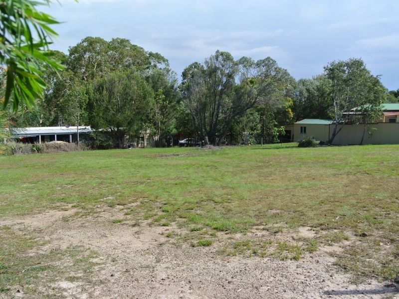 16 George Street, Macleay Island QLD 4184