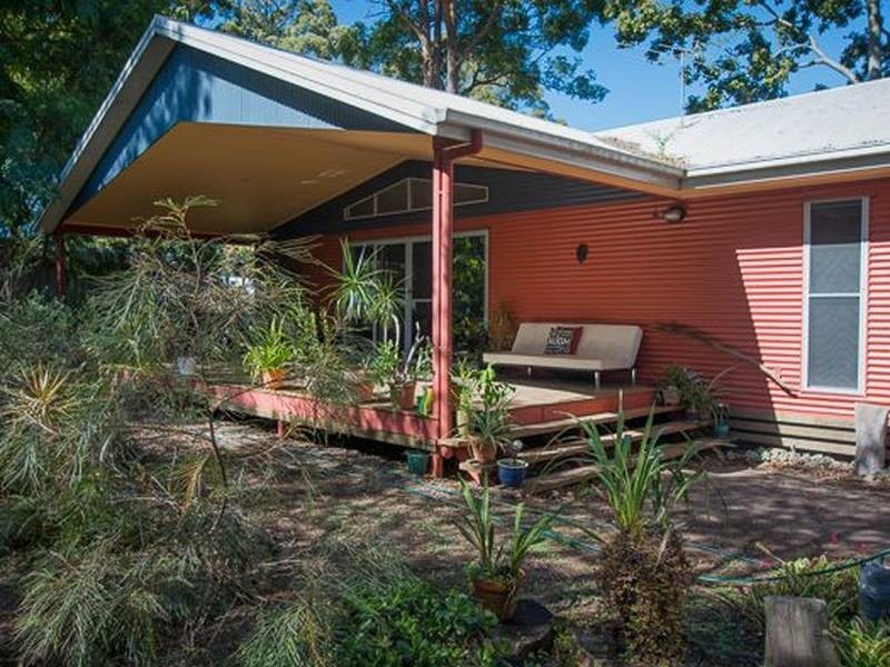 10 Udara Street, Macleay Island QLD 4184