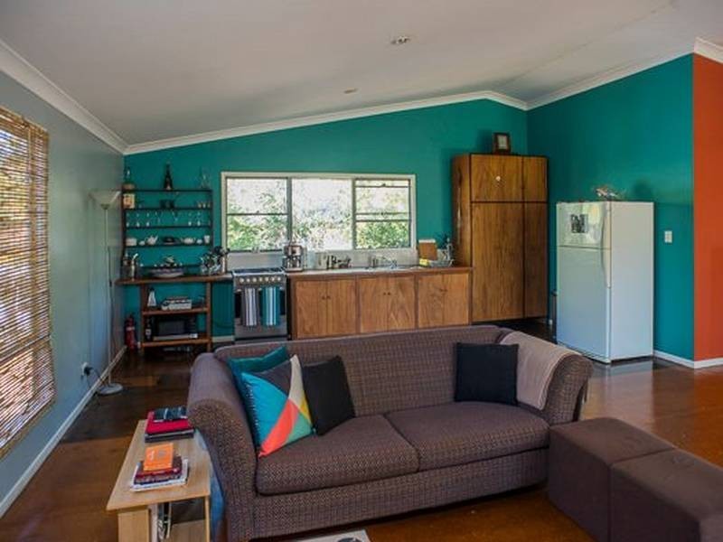 10 Udara Street, Macleay Island QLD 4184