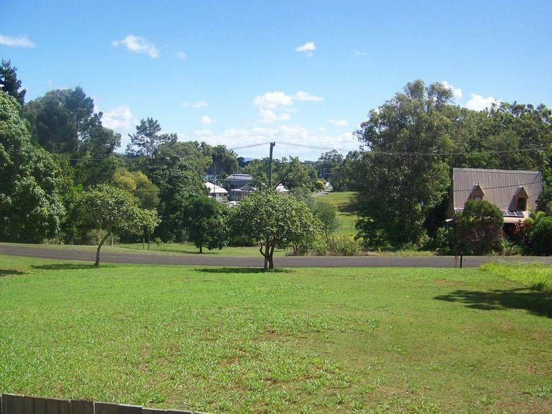 53 LUCAS DR, Lamb Island QLD 4184