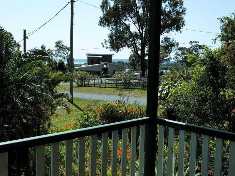 8-9 Wren Court, Macleay Island QLD 4184