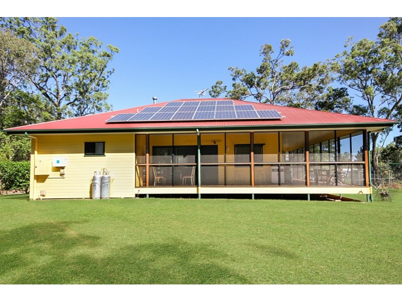 3 HELEN PARADE, Lamb Island QLD 4184