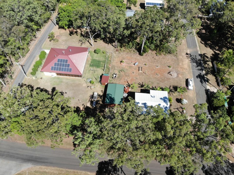 3 HELEN PARADE, Lamb Island QLD 4184