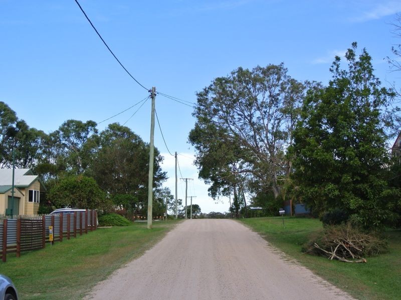 60 Scotts, Macleay Island QLD 4184