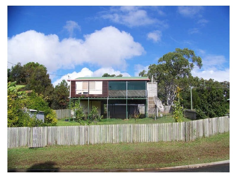 42 Francis Rd, Macleay Island QLD 4184