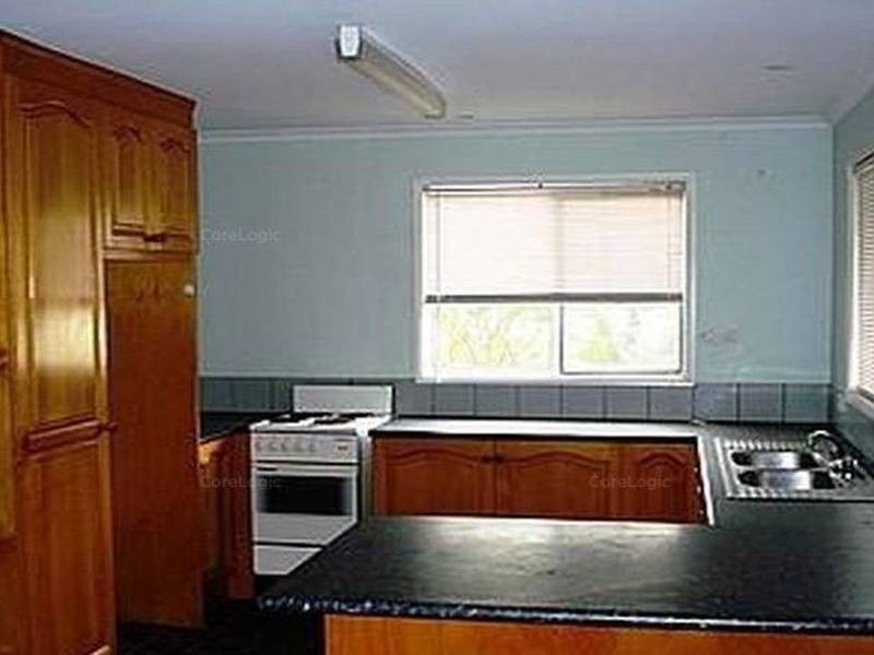 17 HALCYON STREET, Lamb Island QLD 4184