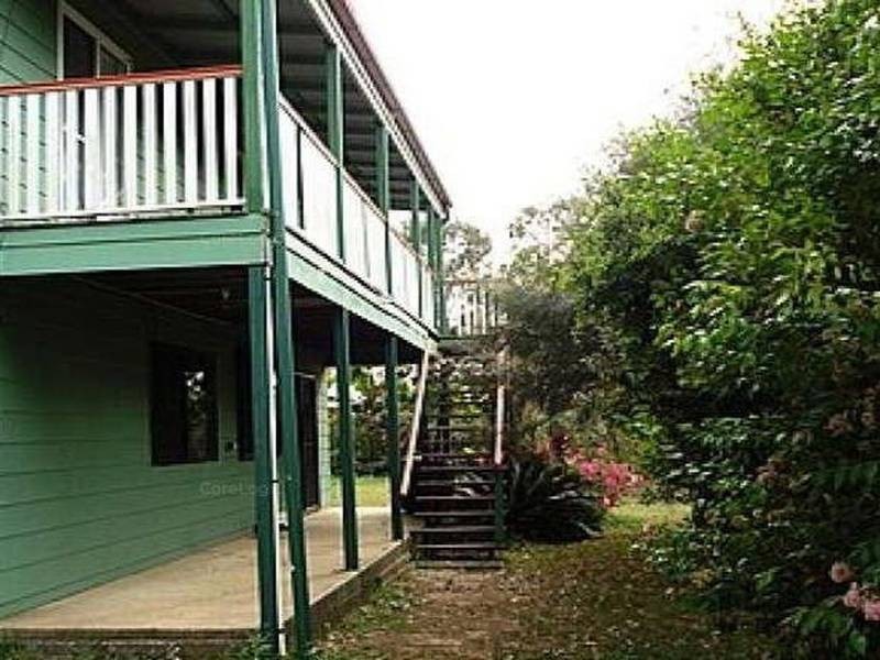 17 HALCYON STREET, Lamb Island QLD 4184