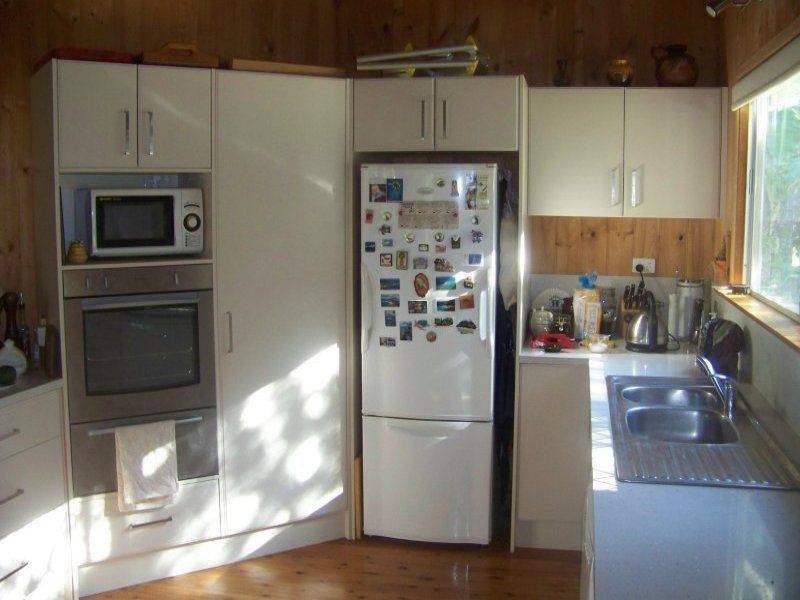 21 Arthur Street, Macleay Island QLD 4184