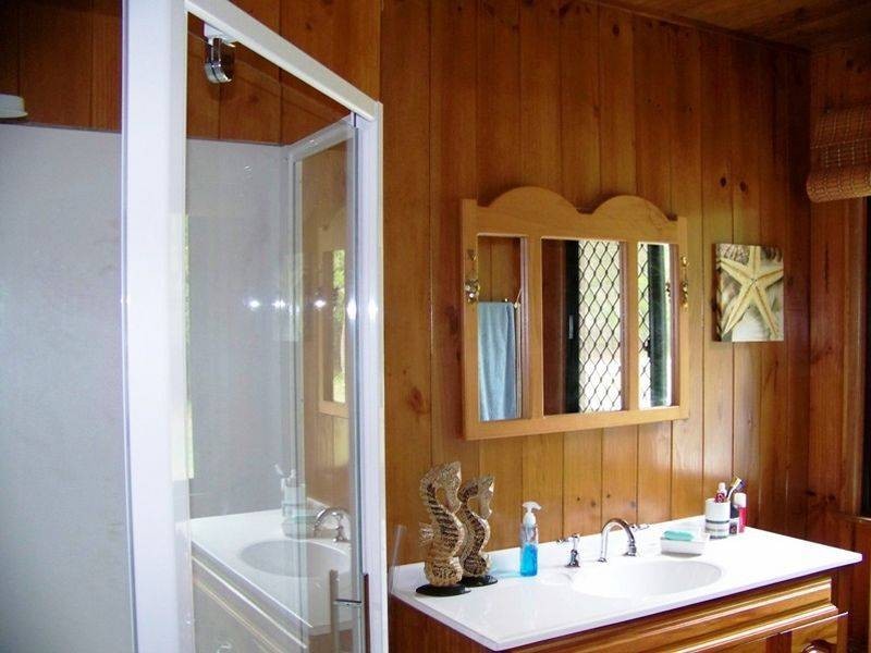 21 Arthur Street, Macleay Island QLD 4184