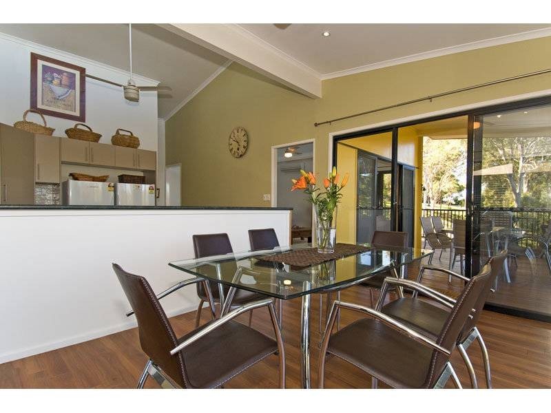 25 MICHAEL AVE, Lamb Island QLD 4184