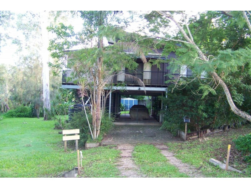 25 MICHAEL AVE, Lamb Island QLD 4184