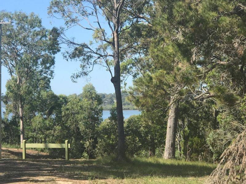 6 Calm Waters Crescent, Macleay Island QLD 4184