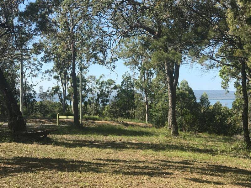 6 Calm Waters Crescent, Macleay Island QLD 4184