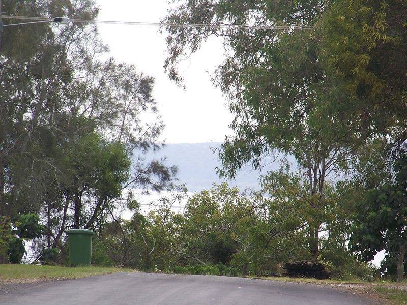 153 Lucas Drive, Lamb Island QLD 4184