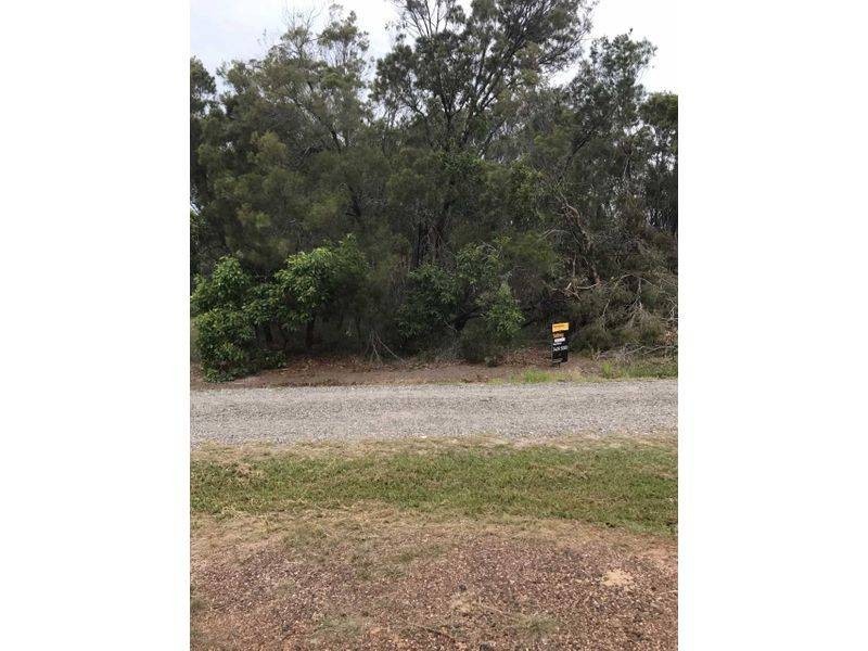 24 Leanne Street, Macleay Island QLD 4184