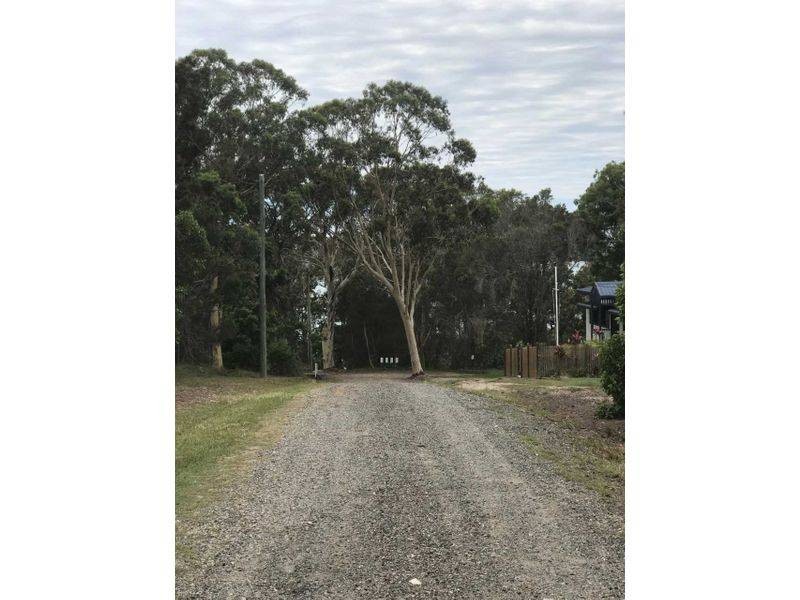 24 Leanne Street, Macleay Island QLD 4184