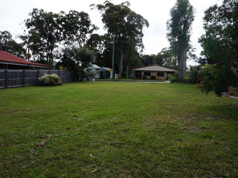 12 Dalpura Street, Macleay Island QLD 4184