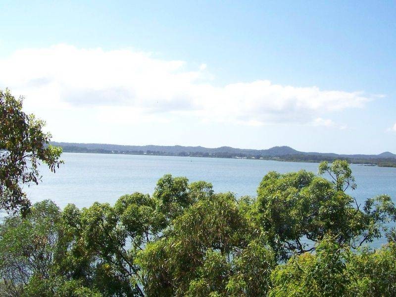 lot 40 Azure Court, Lamb Island QLD 4184